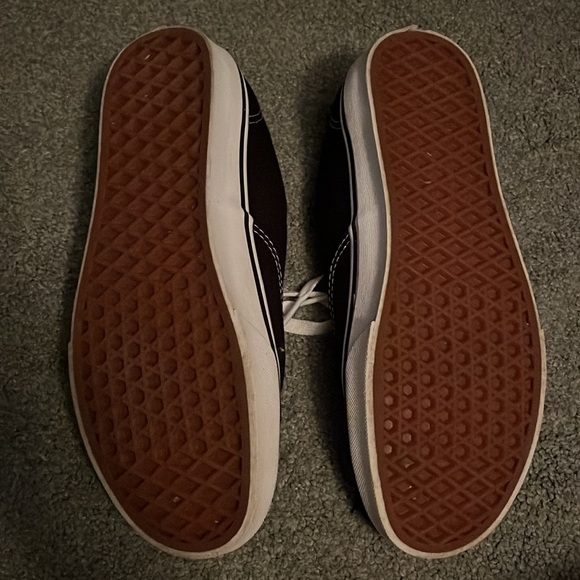 Vans - Picture 4 of 5